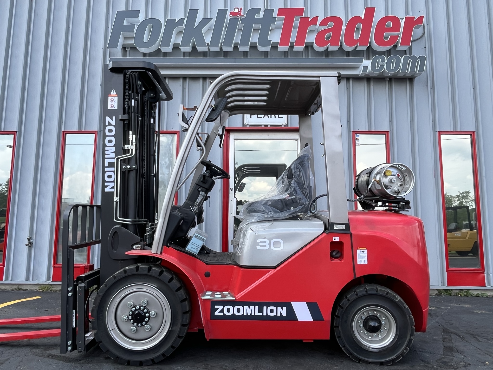 2023 ZOOMLION FL30 6600LB SOLID PNEUMATIC TIRE FORKLIFT WITH A 2.5L ...